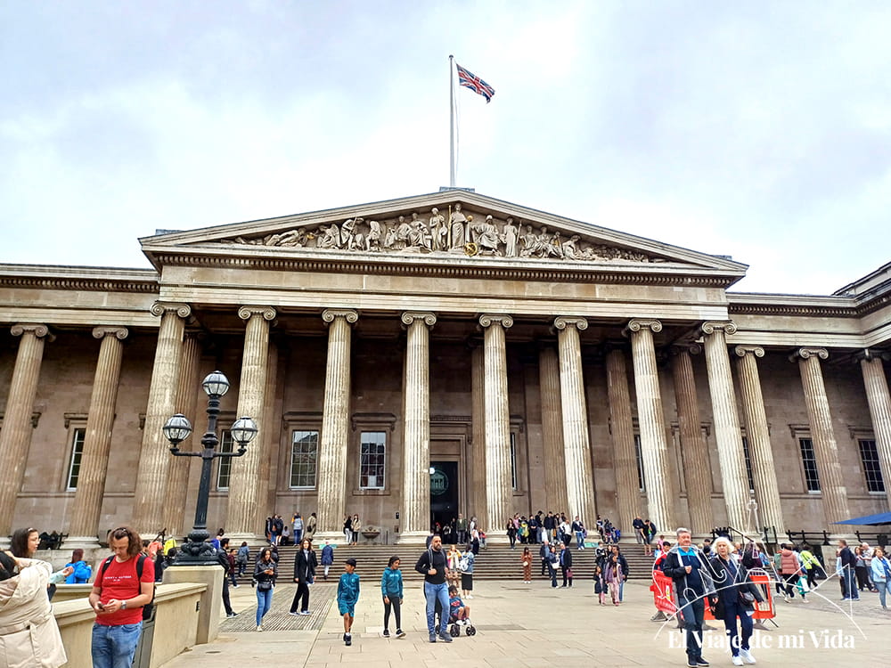 Entrada principal del British Museum