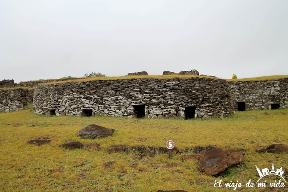 La villa ceremonial de Orongo en la Isla de Pascua, Chile