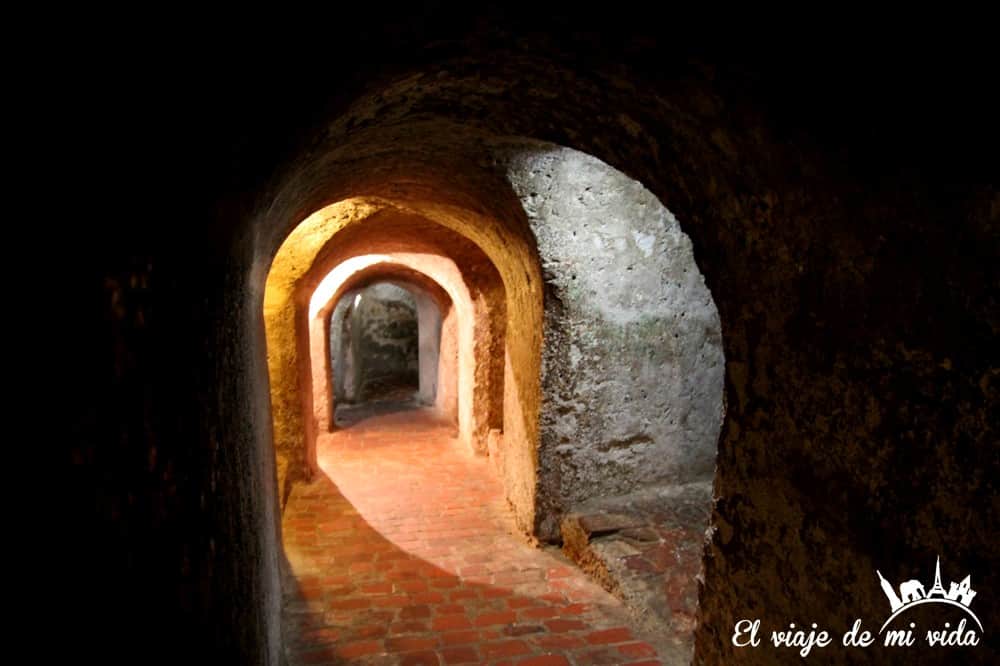 Túneles subterráneos del castillo de San Felipe, Cartagena de Indias, Colombia