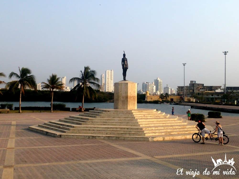 Monumento a la India Catalina, Cartagena, Colombia