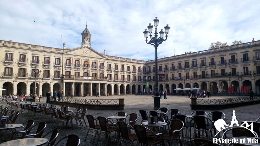 El Ayuntamiento y la Plaza de España