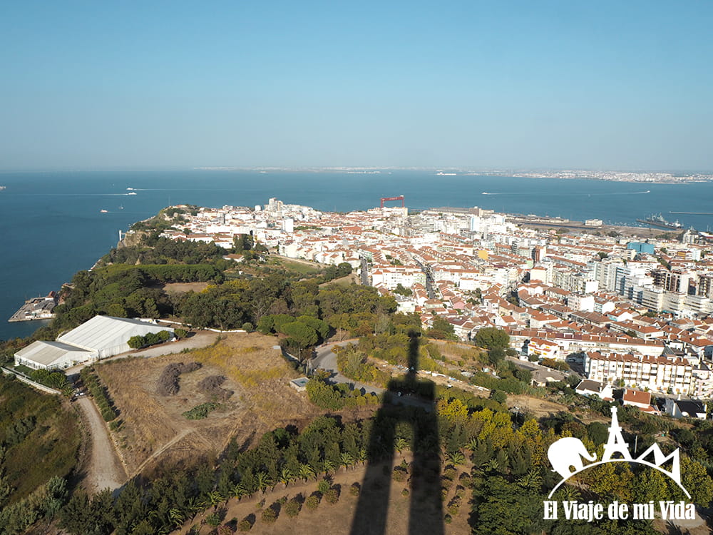 Vistas desde el Cristo Rey en Lisboa
